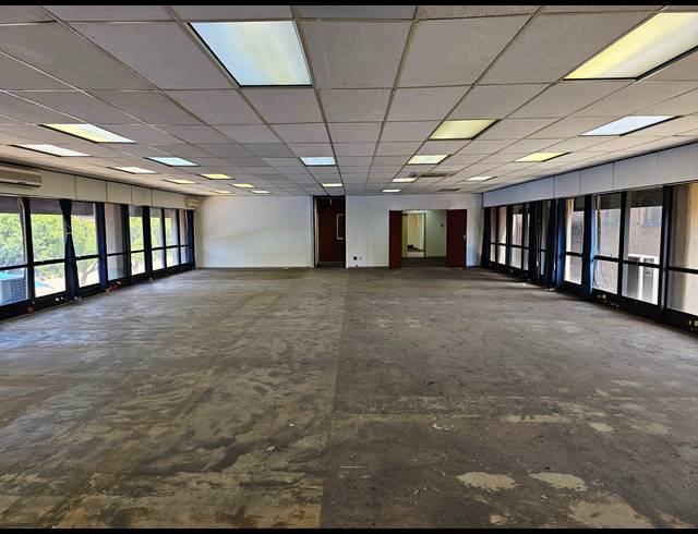 588M² OFFICE TO LET IN ALRODE